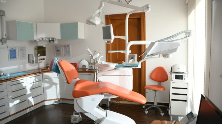 Nettoyage et stérilisation des cabinets dentaires